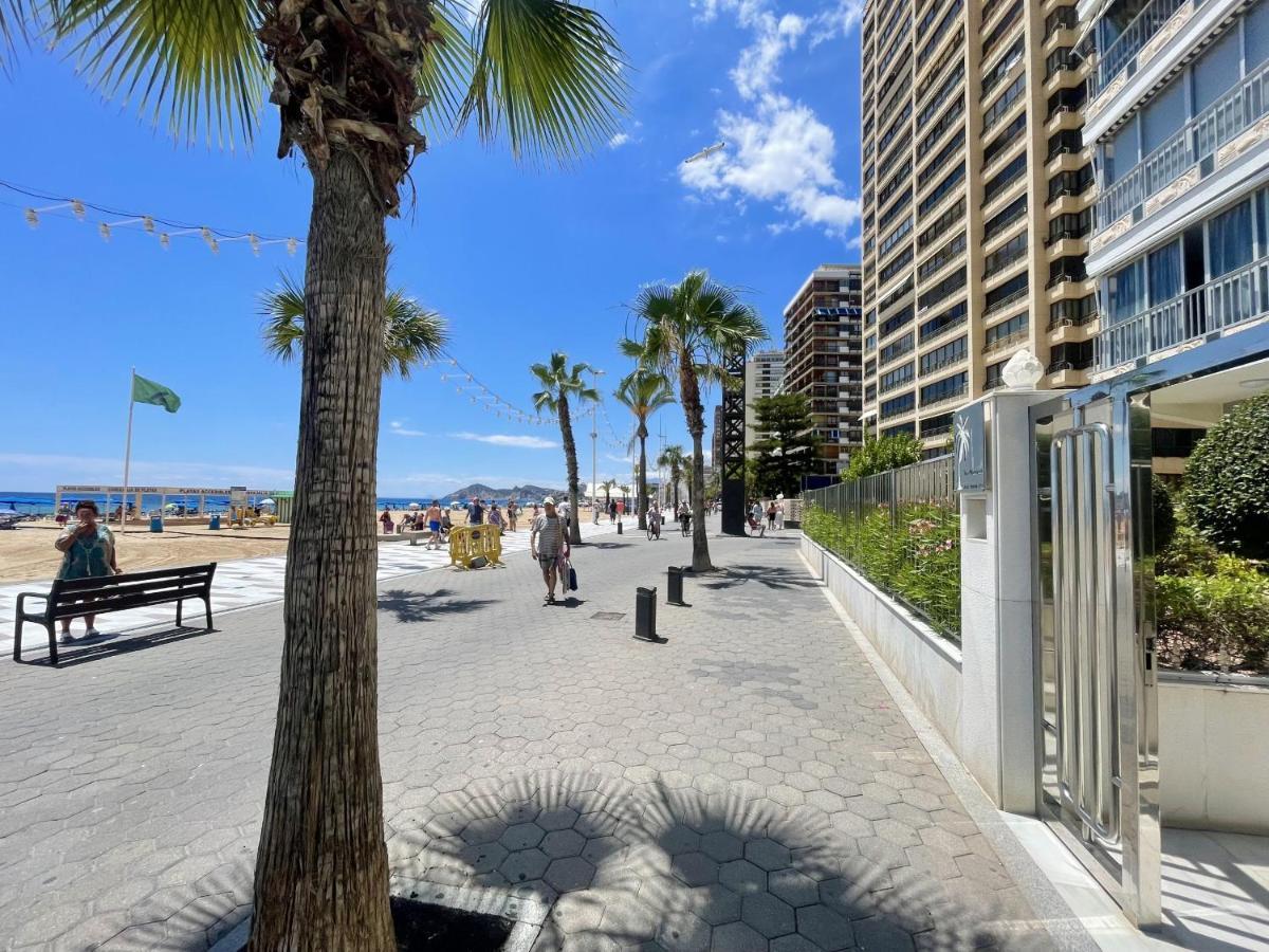 Tor Maraya Seafront Levante Beach Бенидорм Екстериор снимка
